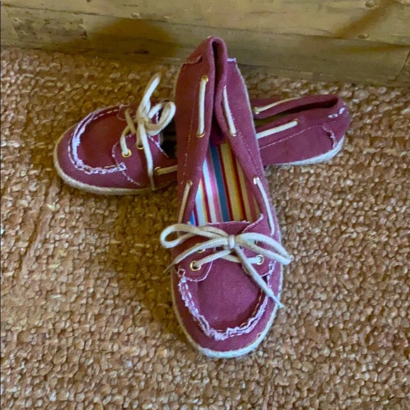 NWOB URBAN OUTFITTERS ROCK CANDY RED BOHO FLATS BOAT SHOES FLATS 9 M - Picture 1 of 14